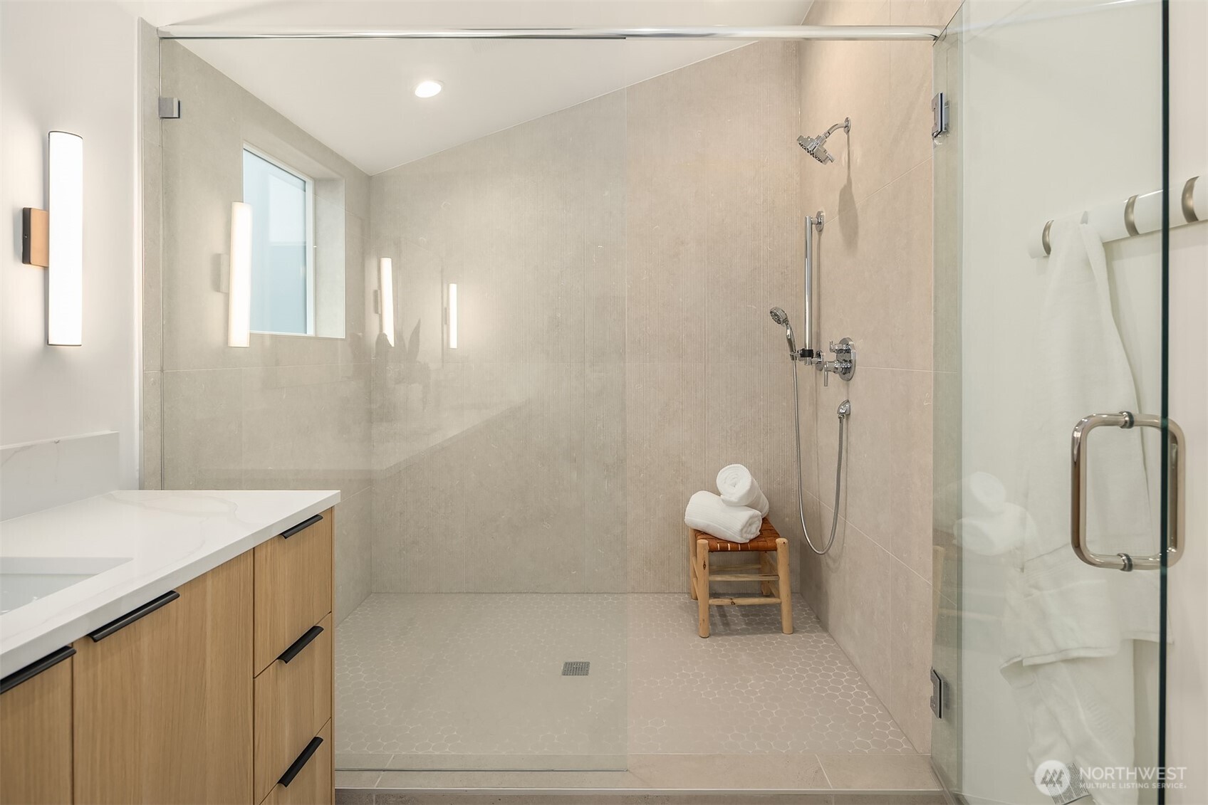 537 North 70th Street Seattle, WA 98103 - Photo 26 of 33