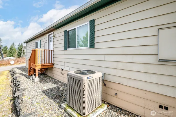 $140,000 | 13704 108th St Court East, Unit 2, Puyallup, WA 98374