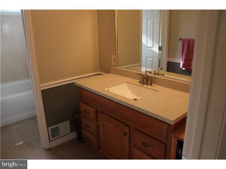 71 Manley Road Pennington, NJ 08534 - Photo 11 of 14 Bathroom