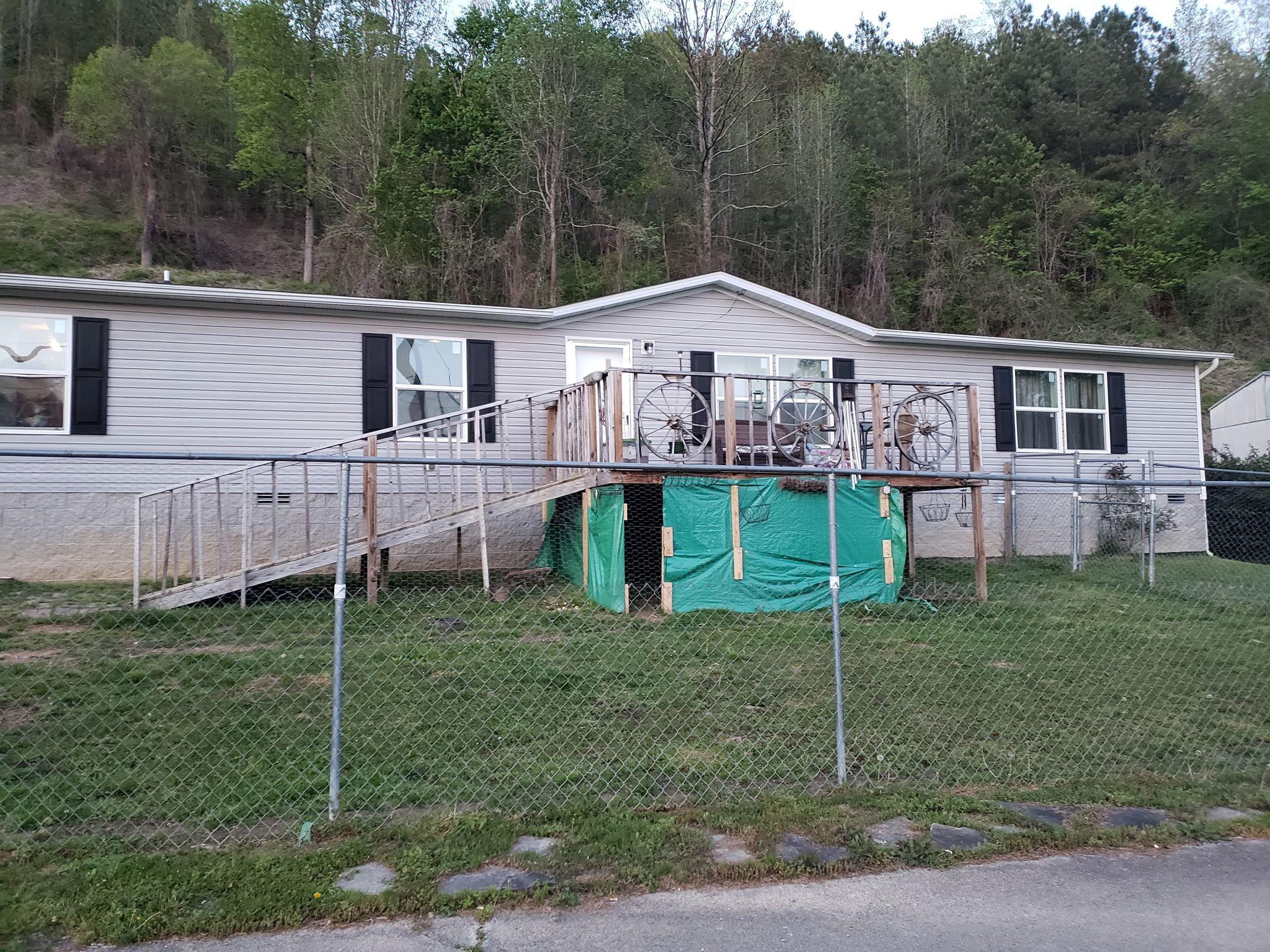 224 Hillside Road Oakdale, TN 37829 - Photo 1 of 7 Neal front front