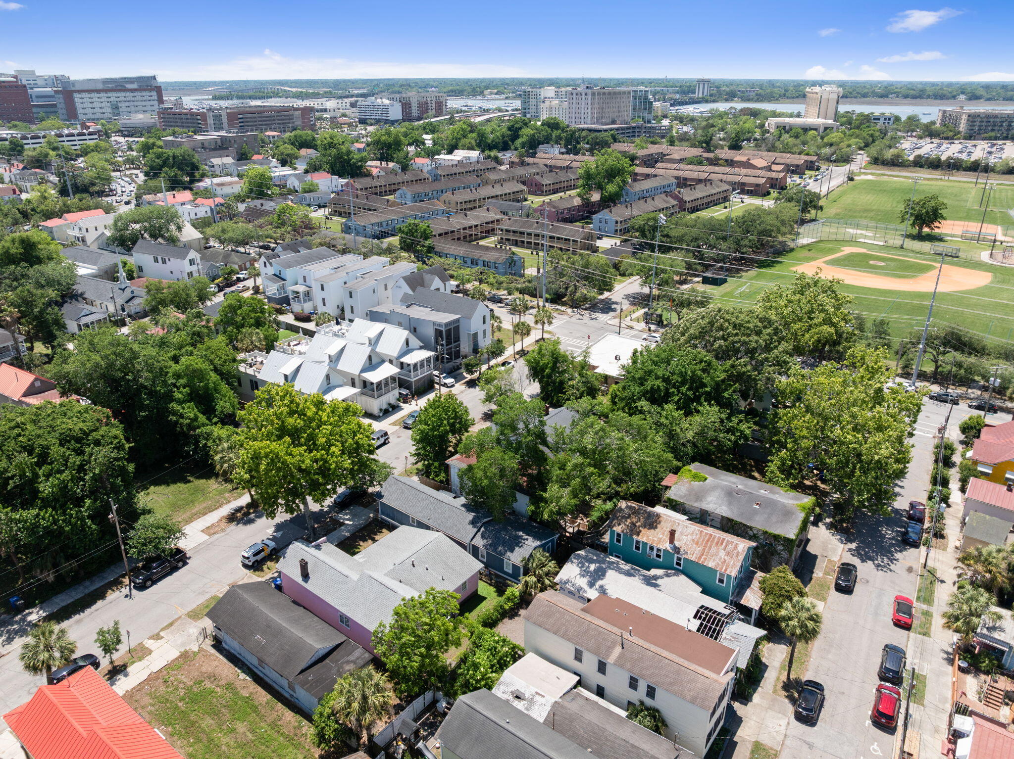 210 Line Street Charleston, SC 29403 - Photo 25 of 28 210 Line St23