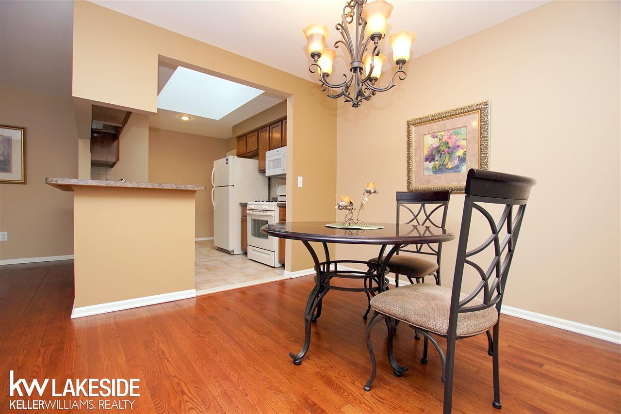 49536 Roxbury Court Utica, MI 48315 - Photo 14 of 20