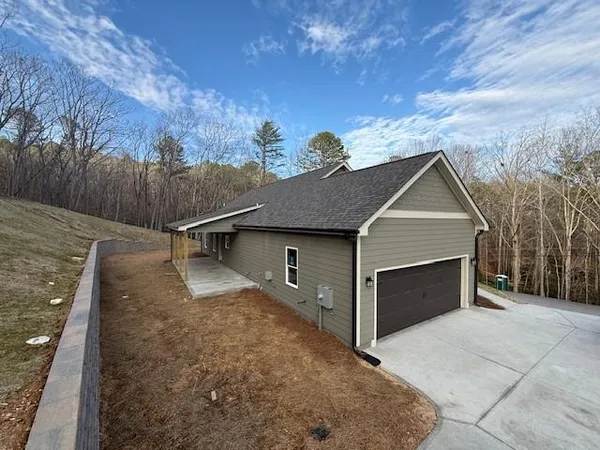 $469,900 | 308 Pinebrook Drive, Waleska, GA 30183