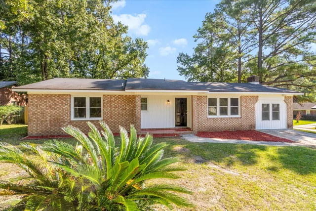 $325,500 | 30 Oak Grove Road, Goose Creek, SC 29445