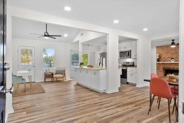 $325,500 | 30 Oak Grove Road, Goose Creek, SC 29445