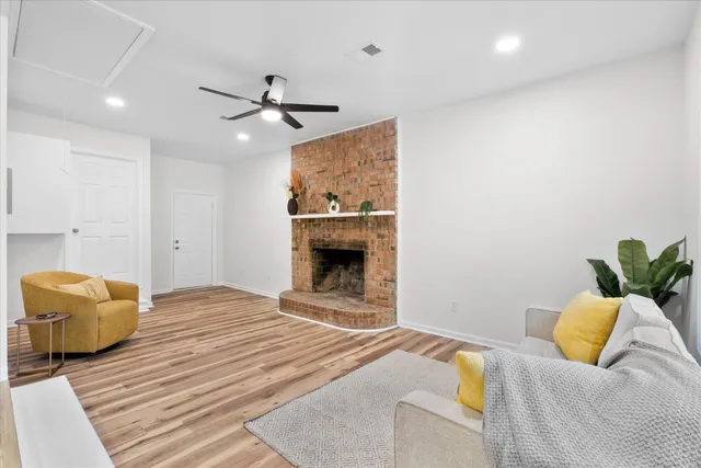 $325,500 | 30 Oak Grove Road, Goose Creek, SC 29445