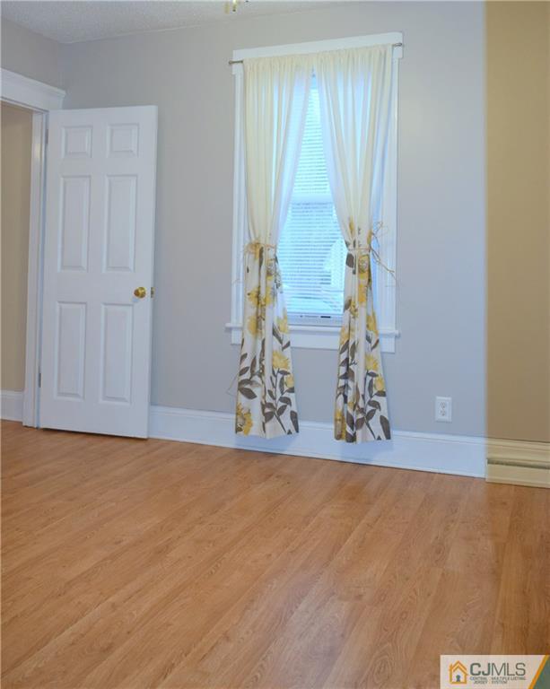 697 Old Post Road Edison, NJ 08817 - Photo 17 of 24 Gallery Image 17