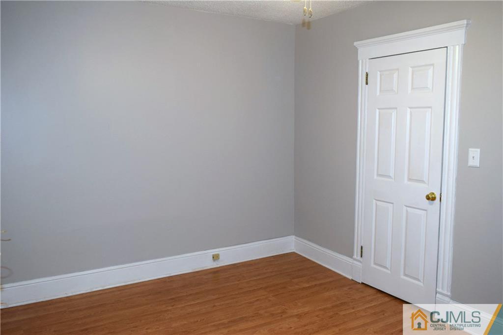 697 Old Post Road Edison, NJ 08817 - Photo 6 of 24 Gallery Image 6