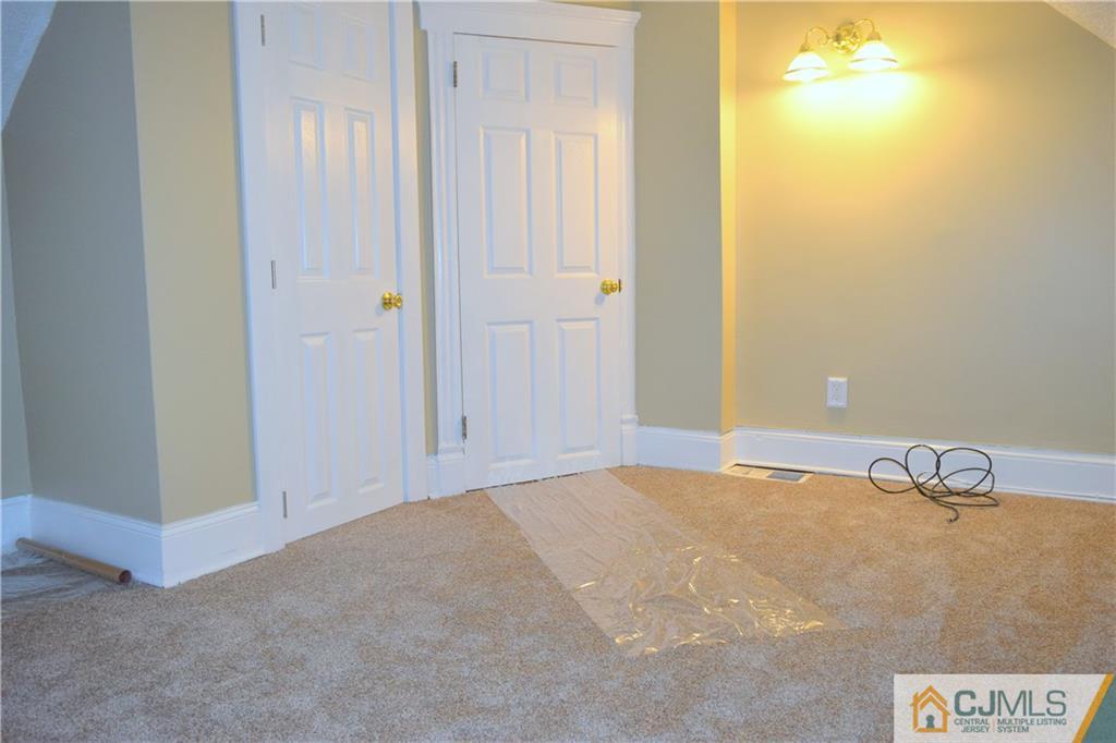 697 Old Post Road Edison, NJ 08817 - Photo 10 of 24 Gallery Image 10