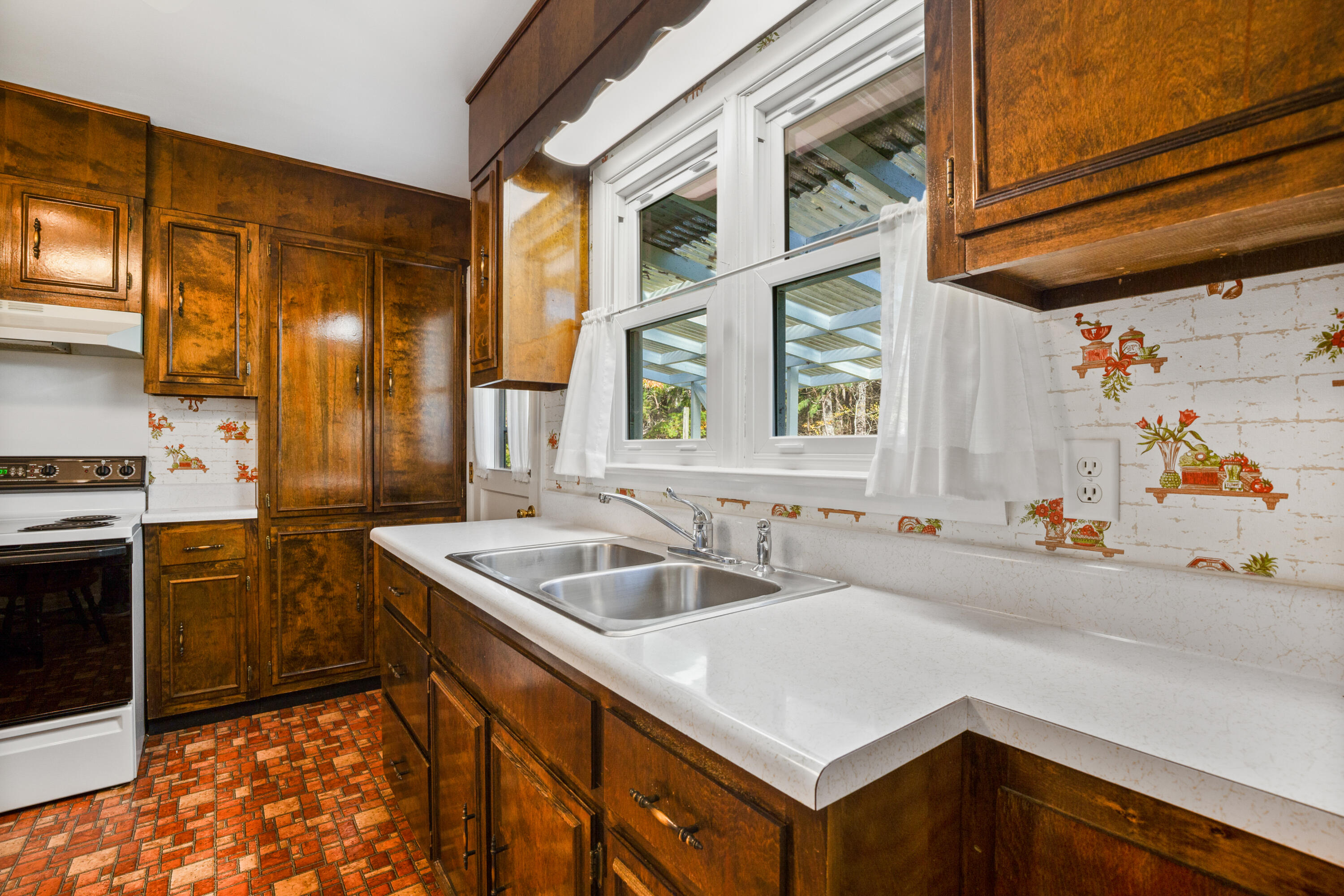 7009 Igou Ferry Road Harrison, TN 37341 - Photo 13 of 51 IMG_3205