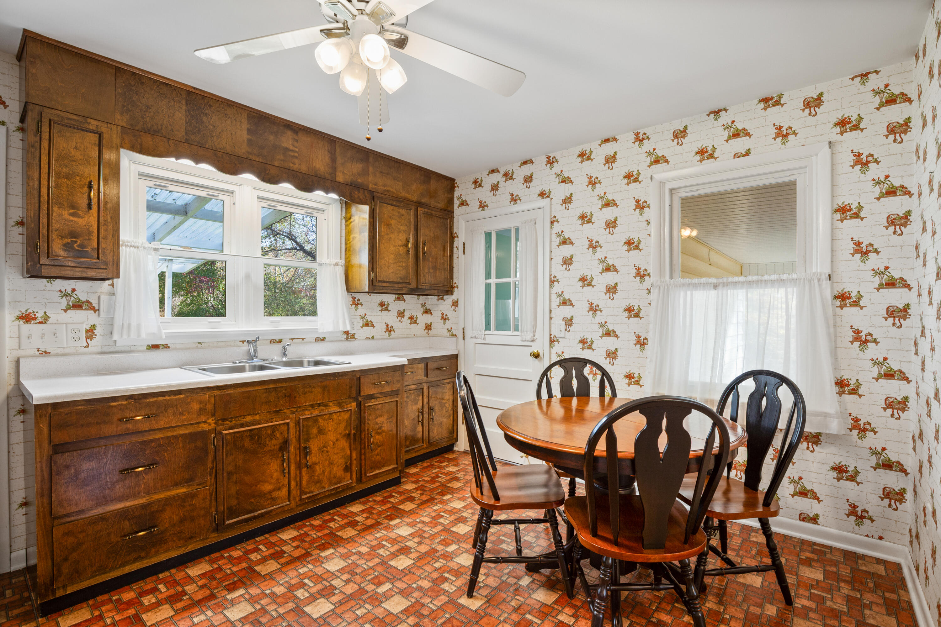 7009 Igou Ferry Road Harrison, TN 37341 - Photo 15 of 51 IMG_3211