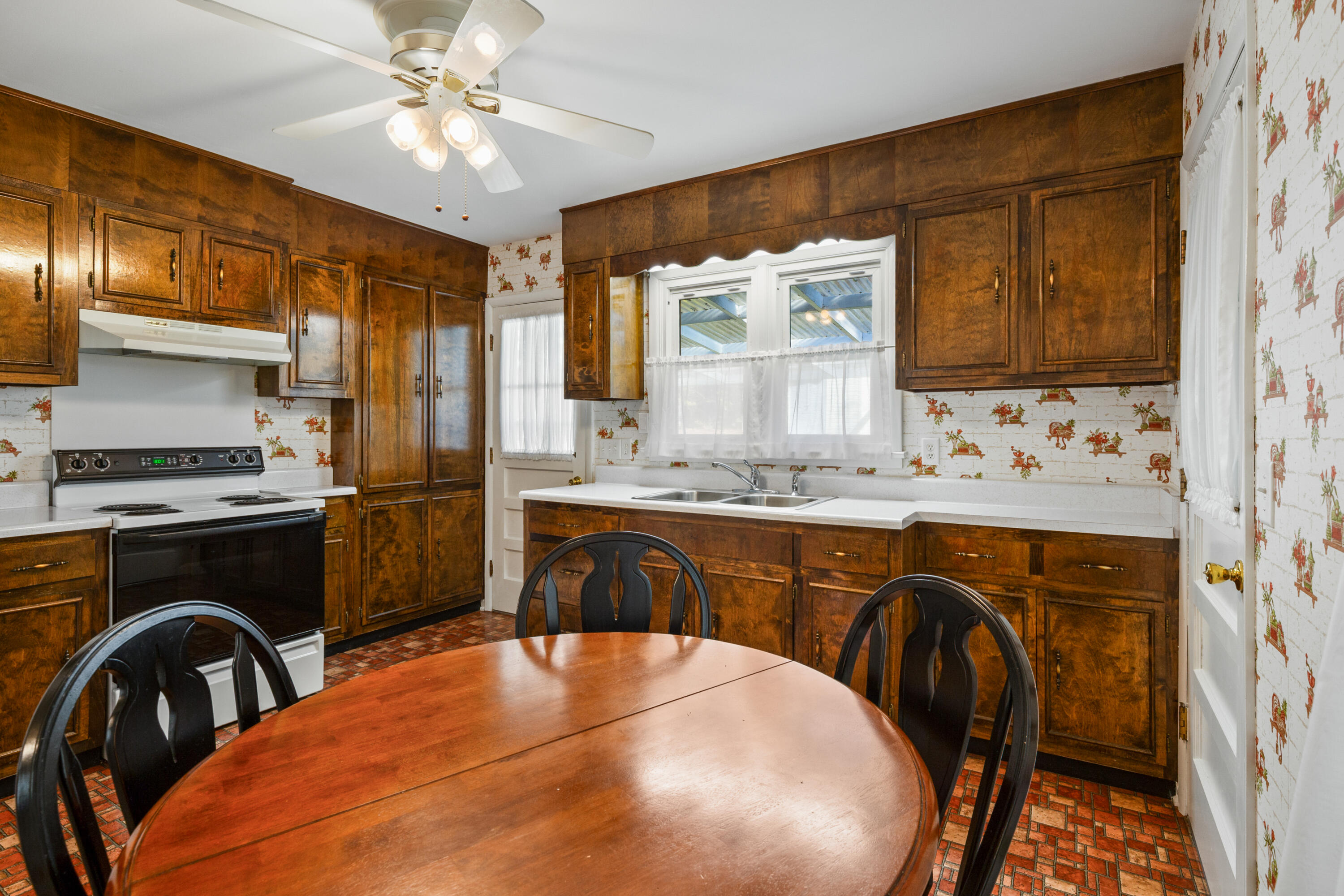 7009 Igou Ferry Road Harrison, TN 37341 - Photo 16 of 51 IMG_3190