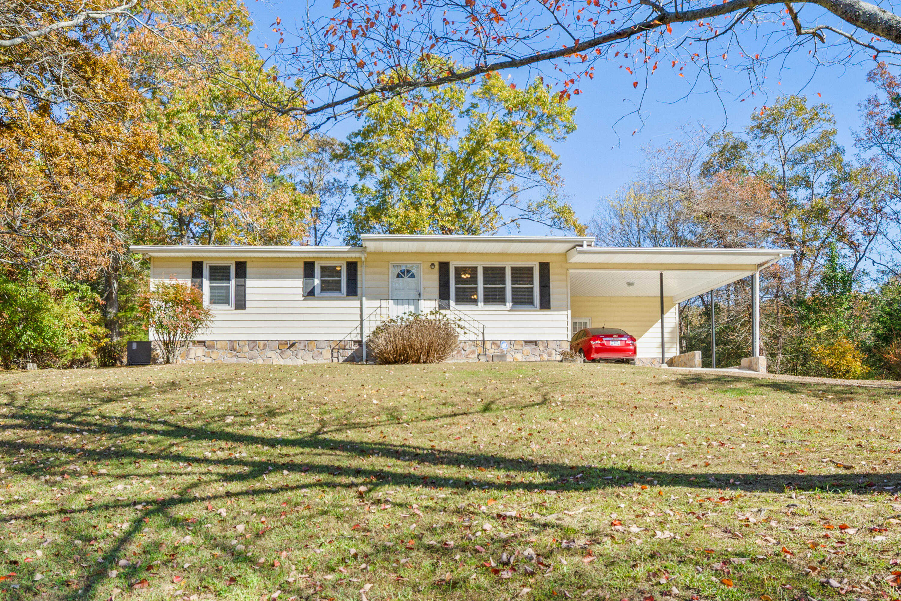 7009 Igou Ferry Road Harrison, TN 37341 - Photo 2 of 51 IMG_3412-2