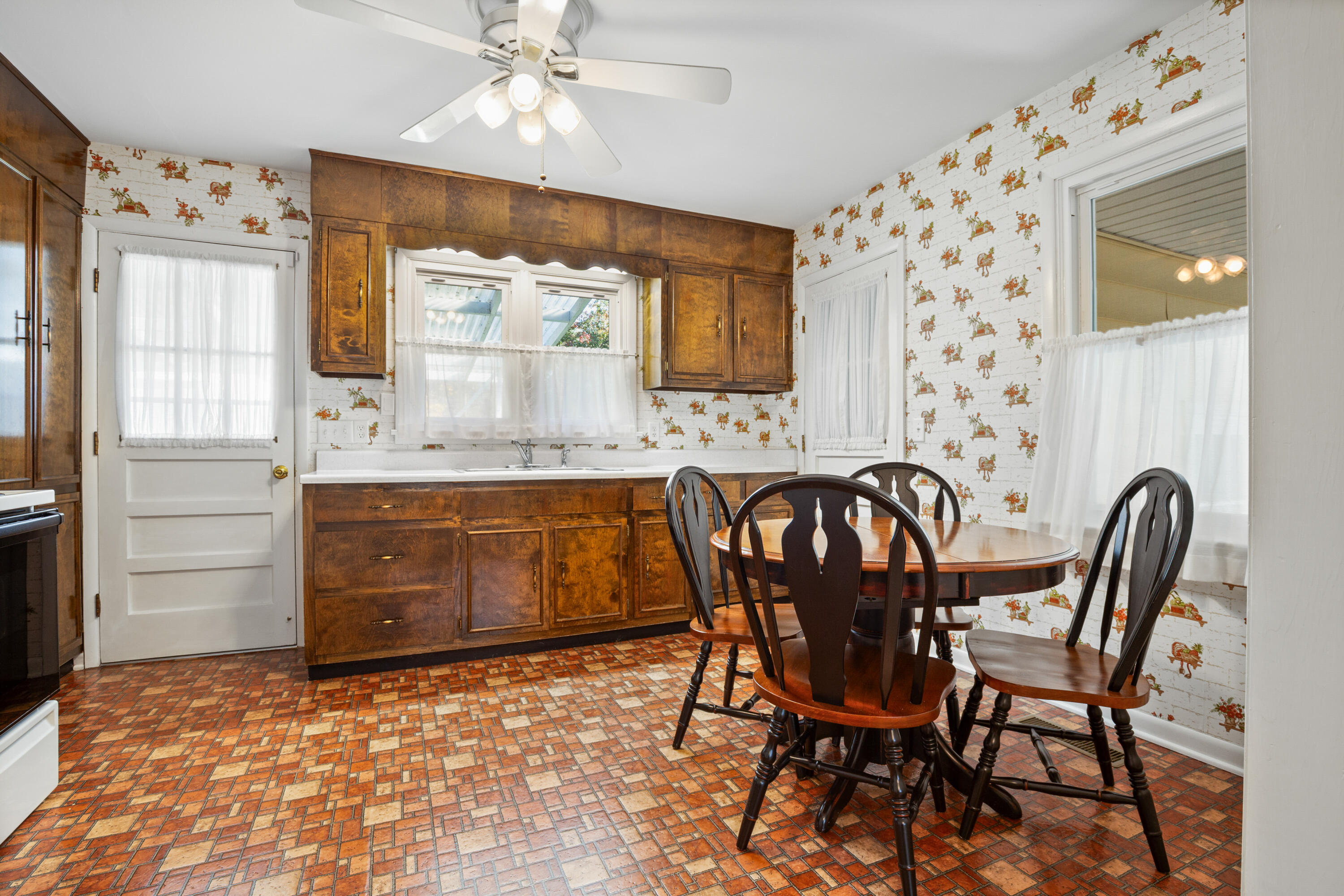 7009 Igou Ferry Road Harrison, TN 37341 - Photo 9 of 51 IMG_3169