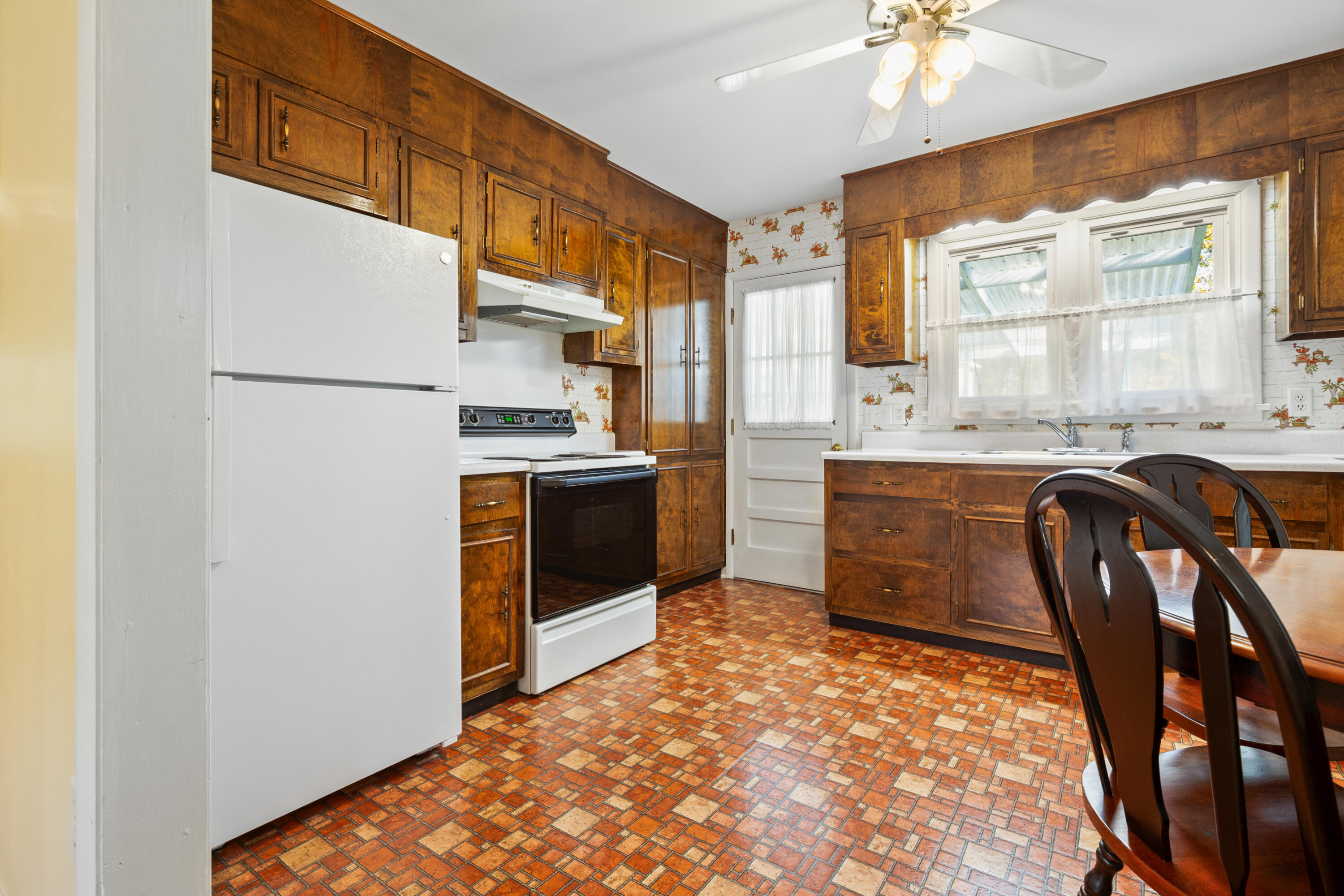 7009 Igou Ferry Road Harrison, TN 37341 - Photo 10 of 51 IMG_3172