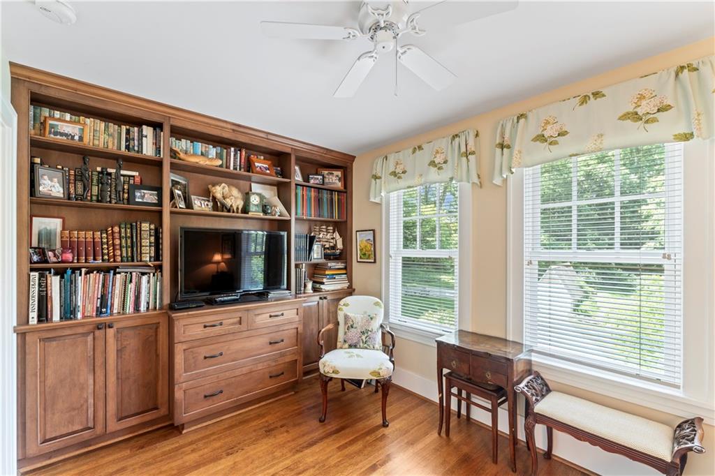 566 Dorseyville Road Pittsburgh, PA 15238 - Photo 27 of 48 a living room with furniture and a flat screen tv