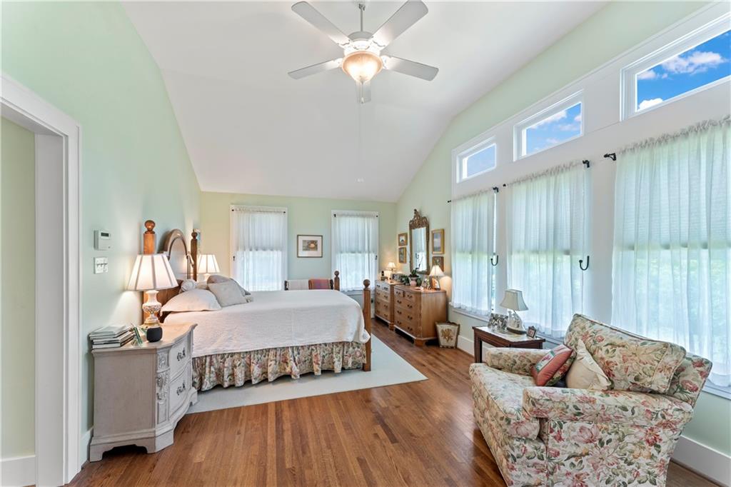 566 Dorseyville Road Pittsburgh, PA 15238 - Photo 31 of 48 a bedroom with furniture and a large window