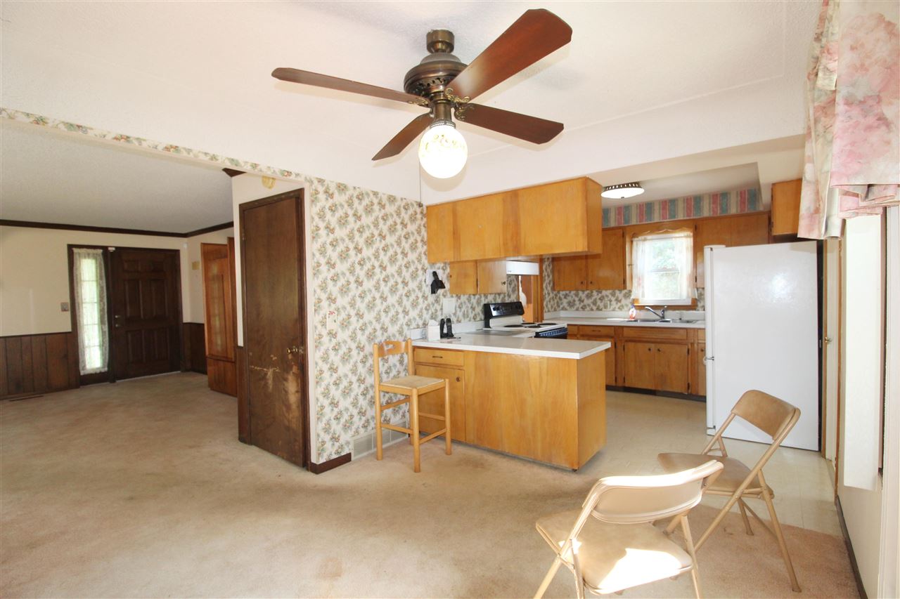 12357 West Pierson Road Flushing, MI 48433 - Photo 8 of 32 50056478-7.JPG