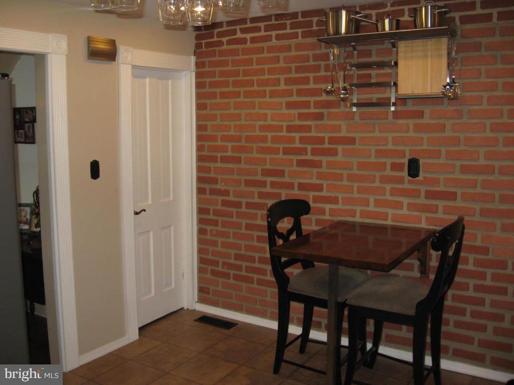 22 South Spruce Street Lititz, PA 17543 - Photo 13 of 16
