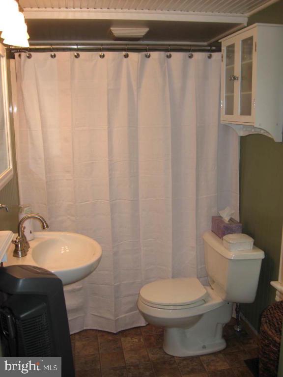 22 South Spruce Street Lititz, PA 17543 - Photo 14 of 16