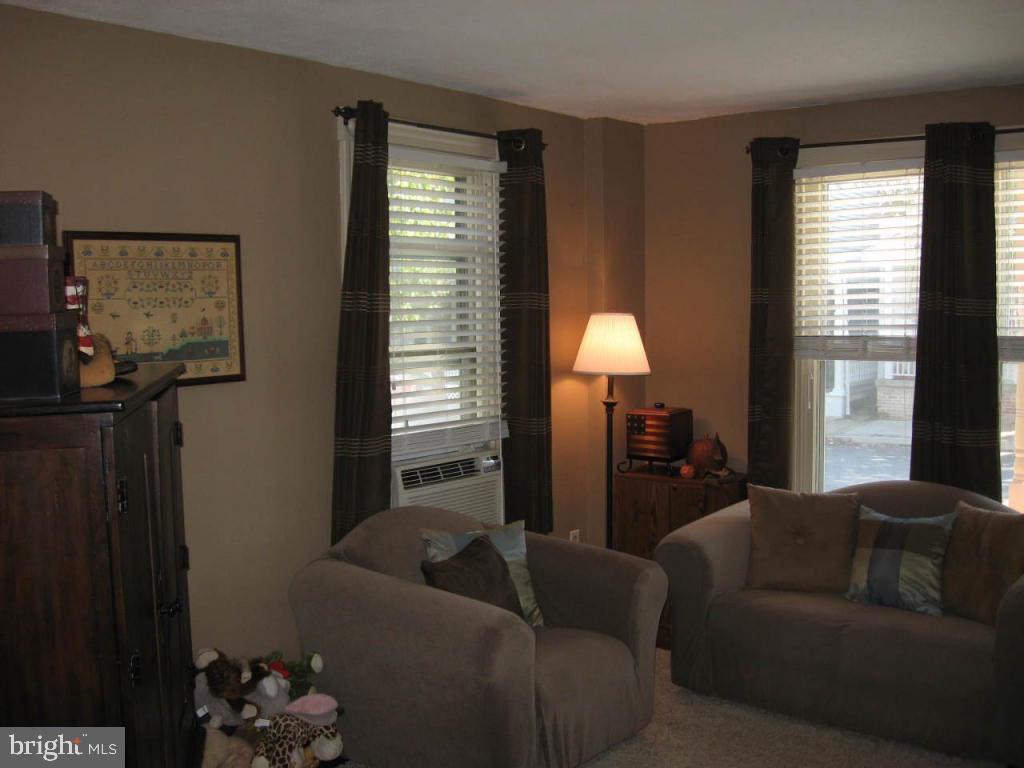 22 South Spruce Street Lititz, PA 17543 - Photo 4 of 16