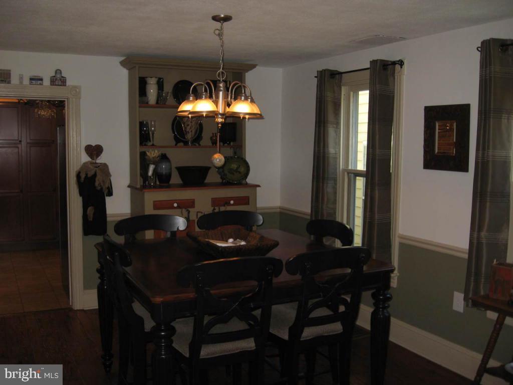 22 South Spruce Street Lititz, PA 17543 - Photo 6 of 16