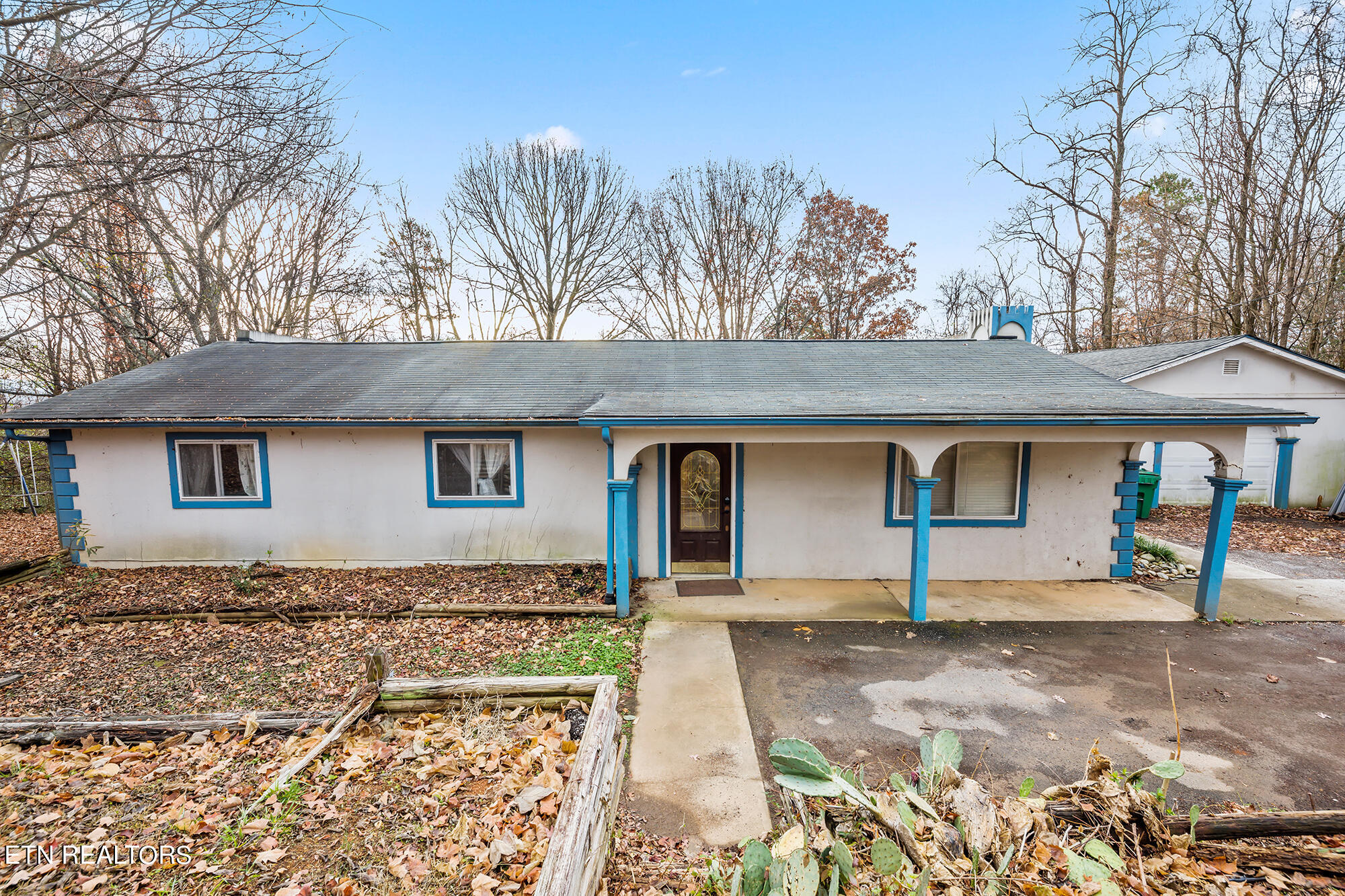 11748 Black Road Knoxville, TN 37932 - Photo 3 of 40 3