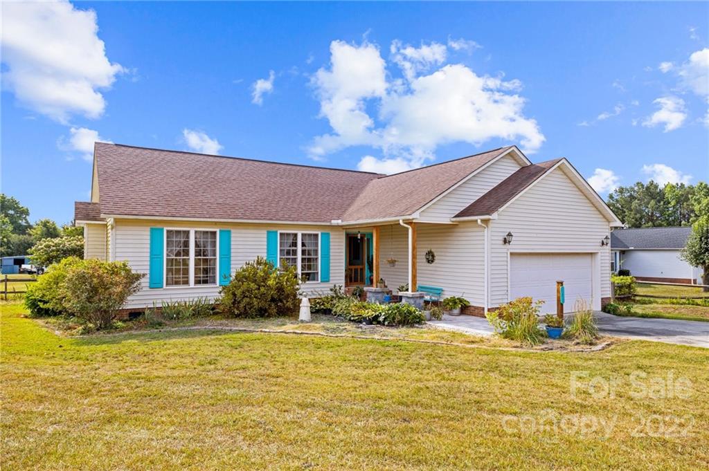 640 Harper Road York, SC 29745 - Photo 3 of 42 Gallery Image 3