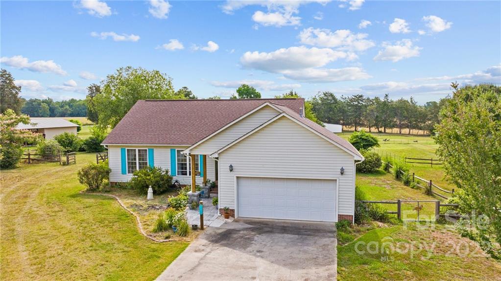 640 Harper Road York, SC 29745 - Photo 4 of 42 Gallery Image 4