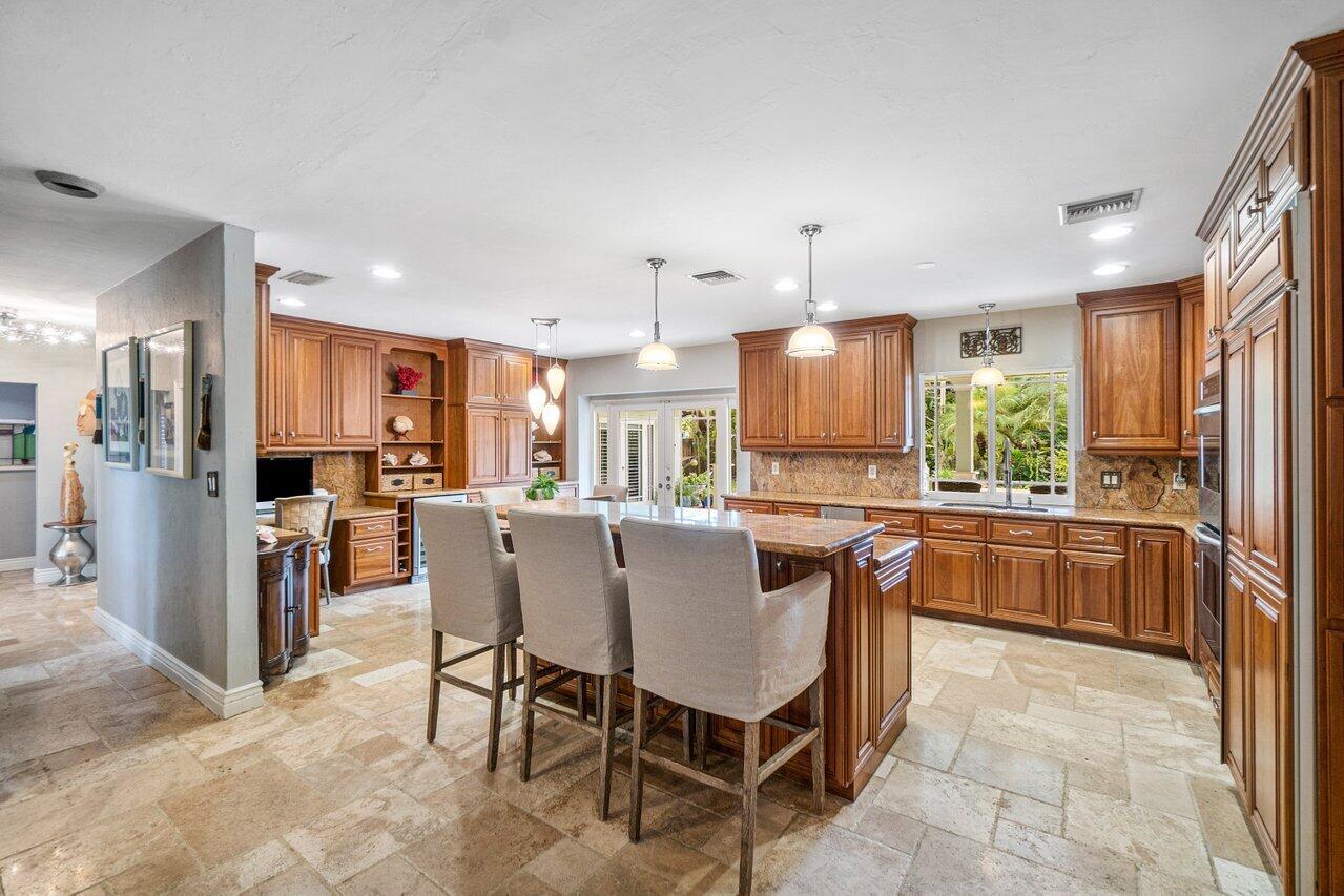 800 Northeast 5th Street Boca Raton, FL 33432 - Photo 13 of 45 12