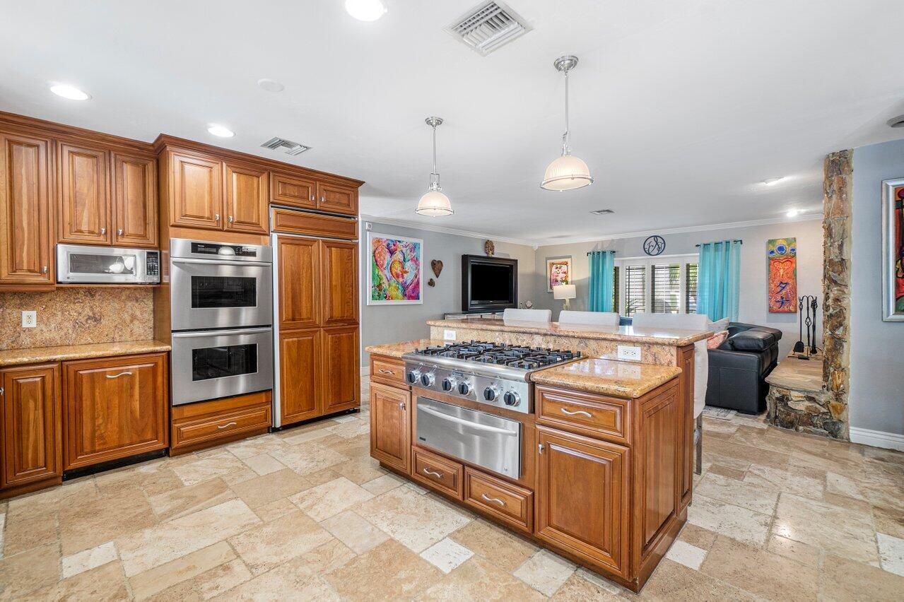 800 Northeast 5th Street Boca Raton, FL 33432 - Photo 15 of 45 14