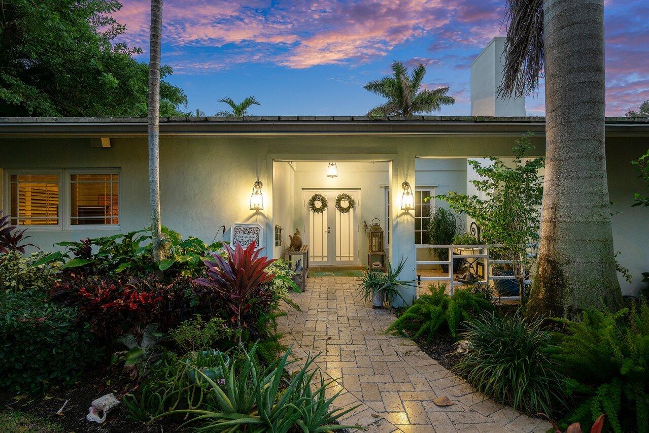 800 Northeast 5th Street Boca Raton, FL 33432 - Photo 3 of 45 2