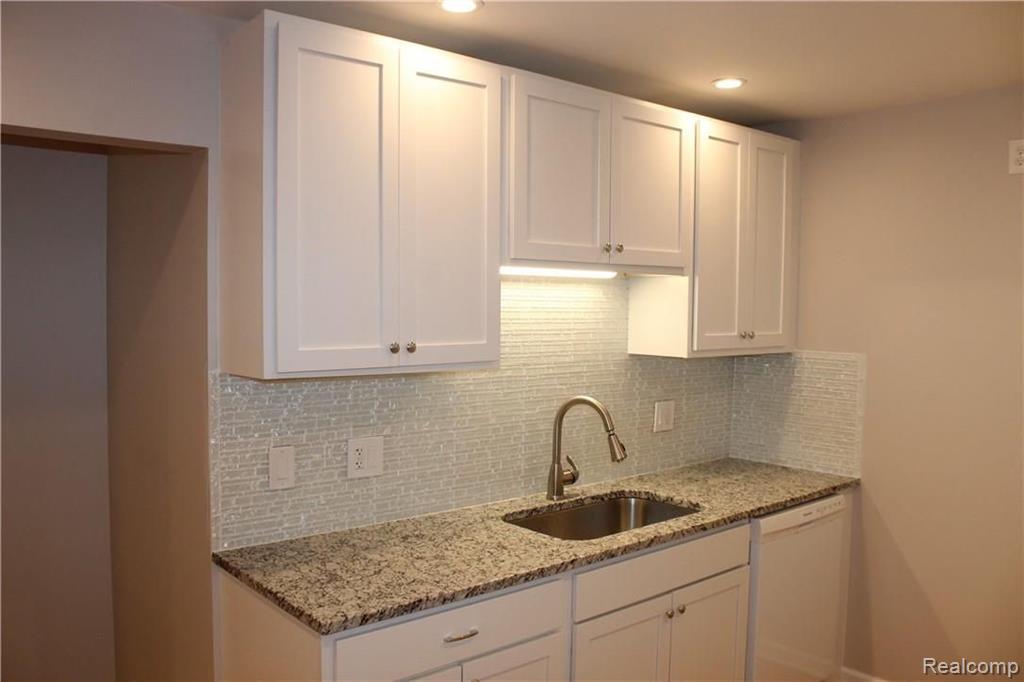 25301 Five Mile Road, Unit 121 Redford, MI 48239 - Photo 5 of 16