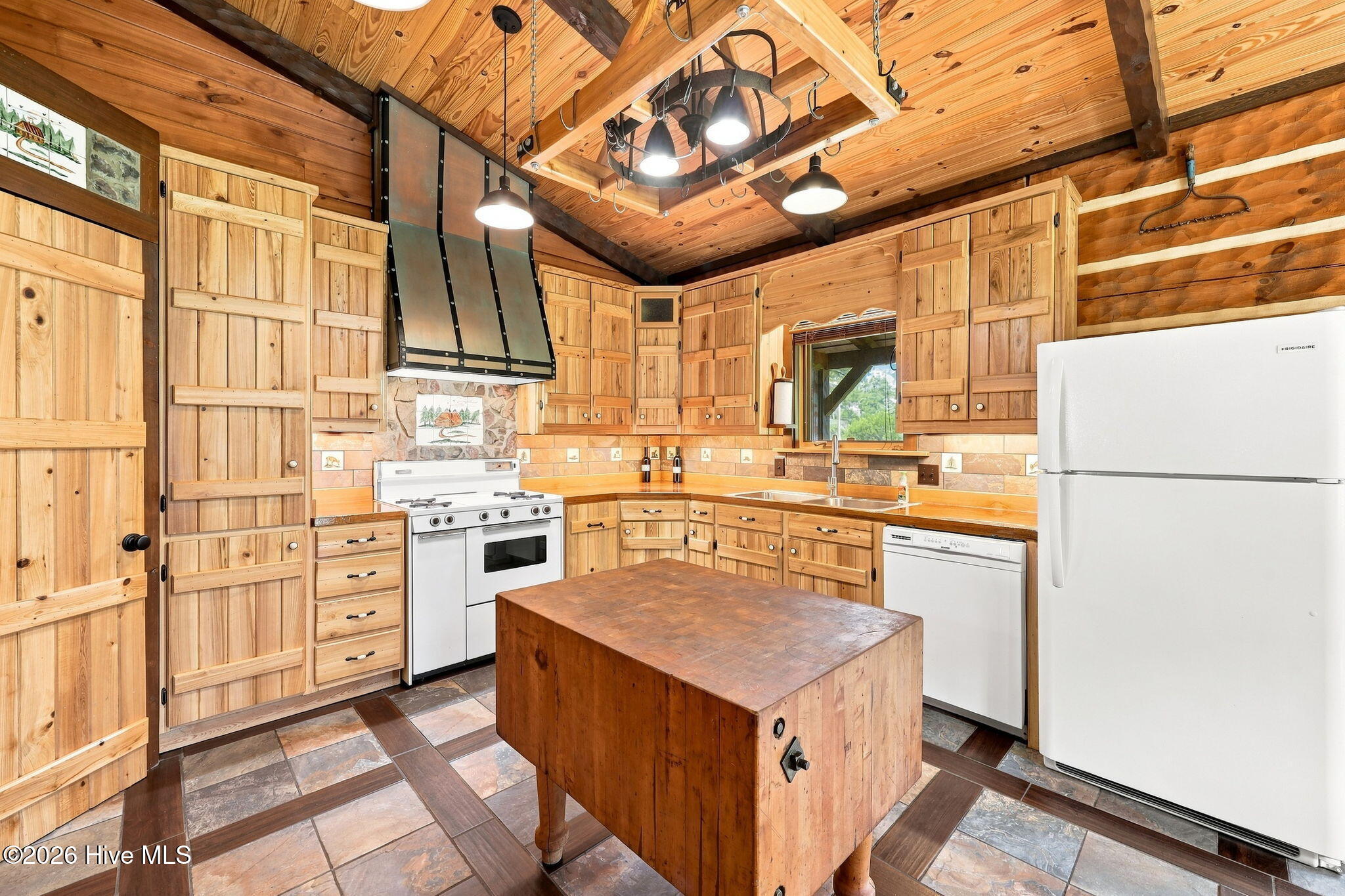 5103 Hillmon Grove Road Cameron, NC 28326 - Photo 11 of 41 Gallery Image 11