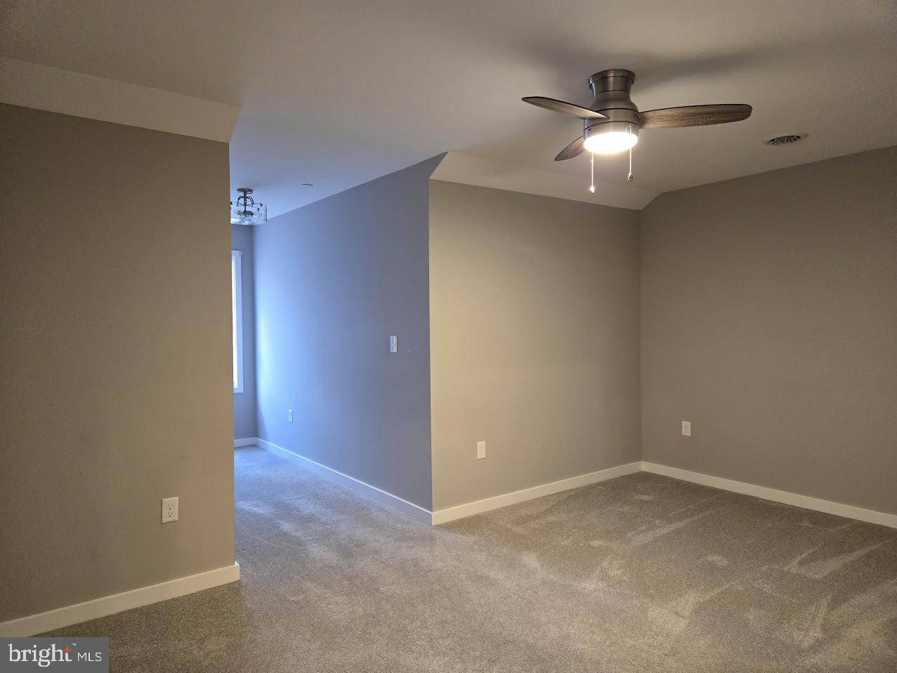 664 East Walnut Street Hanover, PA 17331 - Photo 12 of 21 2nd floor bedroom #2