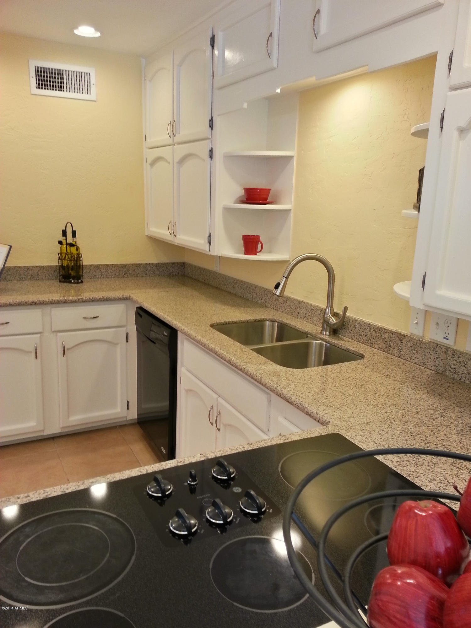 2321 West Ocotillo Road Phoenix, AZ 85015 - Photo 11 of 29 Kitchen 2014-08-27 12