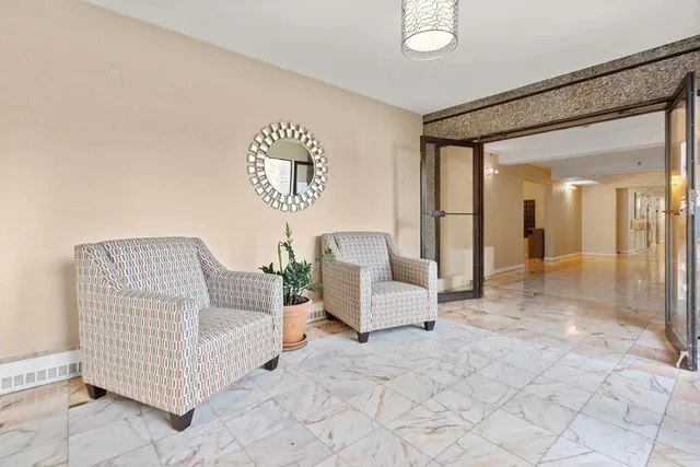 $850,000 | 250 Hammond Pond Parkway, Unit 213S, Newton, MA 02467