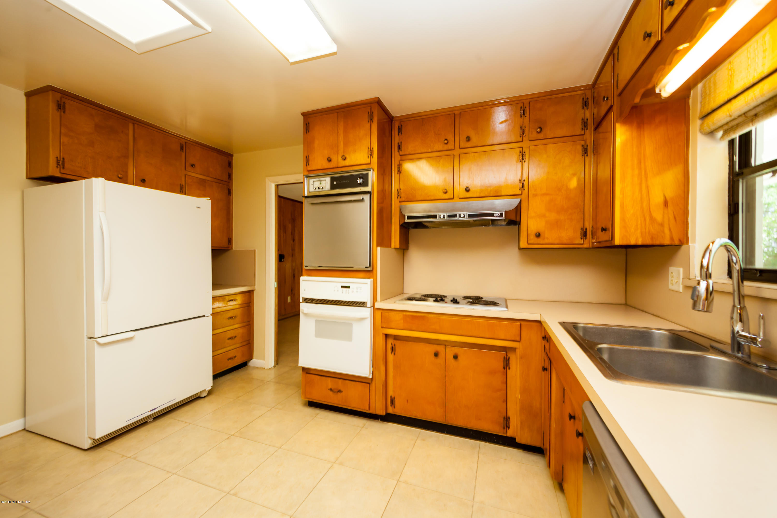 6504 Heidi Road Jacksonville, FL 32277 - Photo 17 of 32 Kitchen View 3