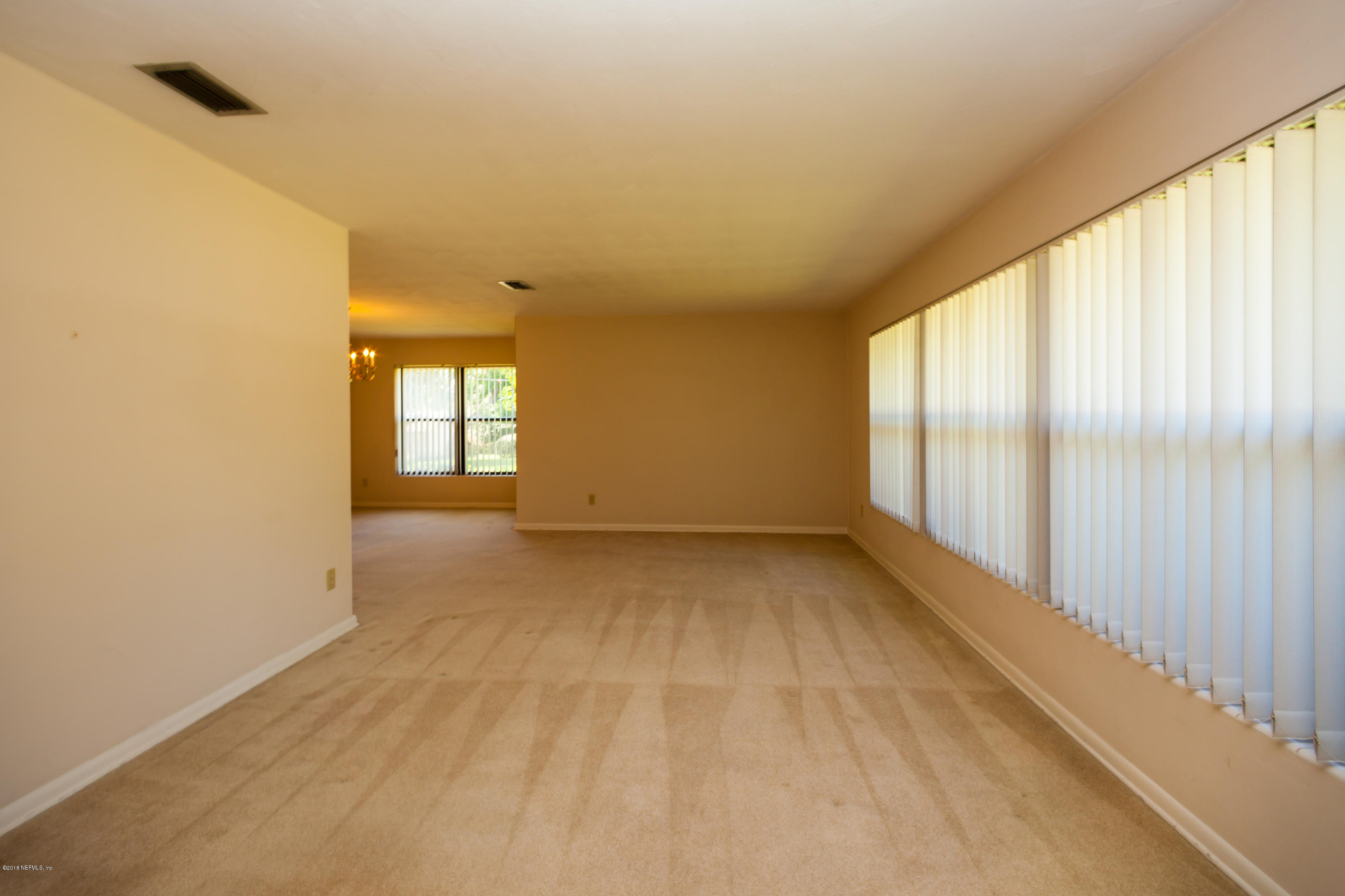 6504 Heidi Road Jacksonville, FL 32277 - Photo 7 of 32 Living Room