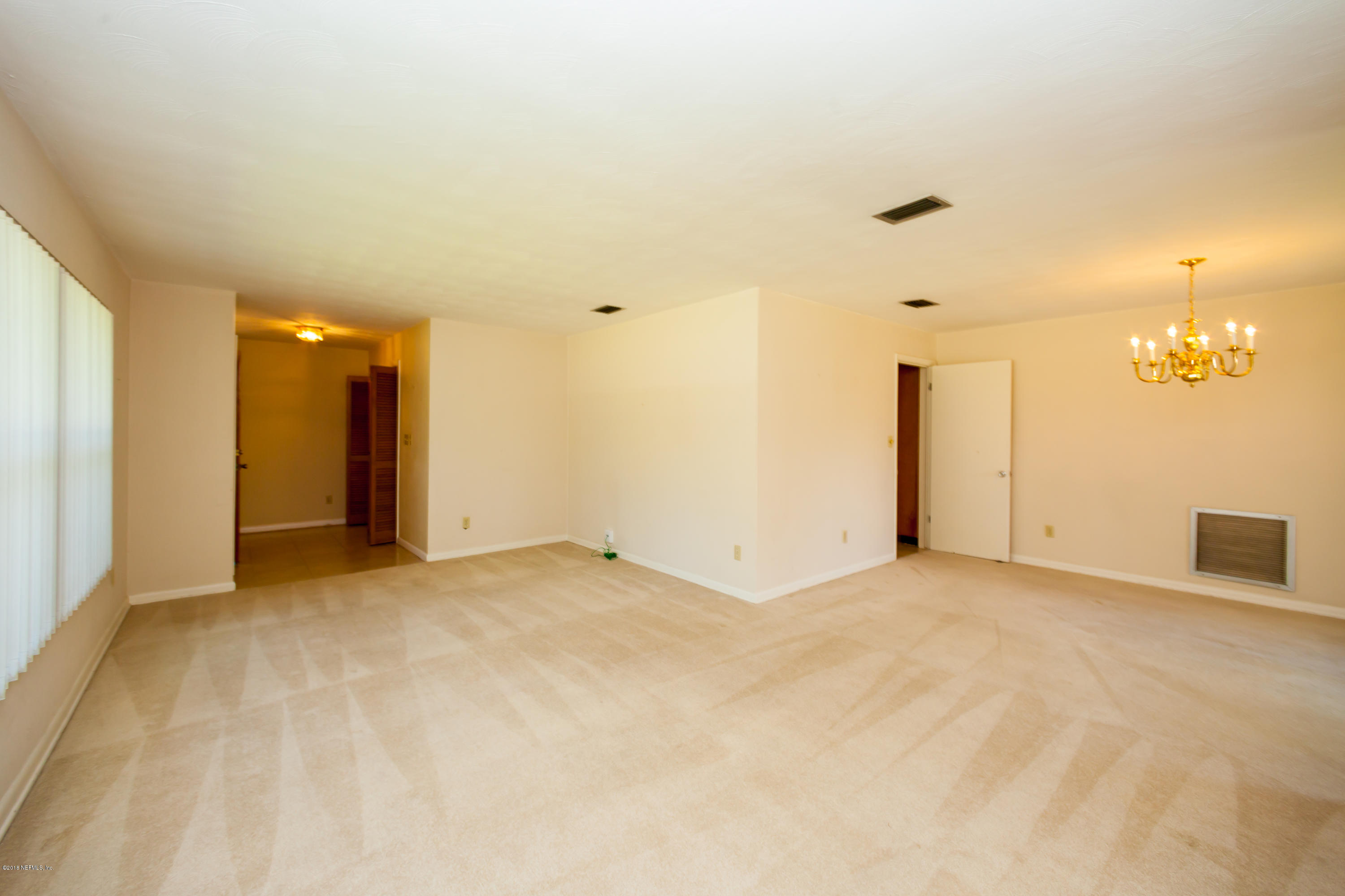 6504 Heidi Road Jacksonville, FL 32277 - Photo 9 of 32 Living View 3