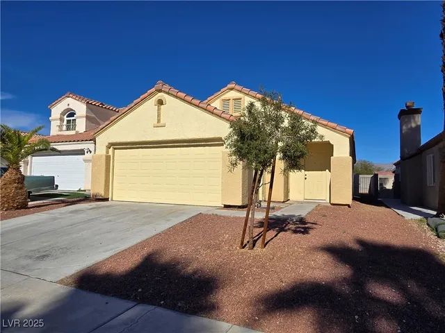 $1,800 | 2324 High Uintas Drive, North Las Vegas, NV 89031