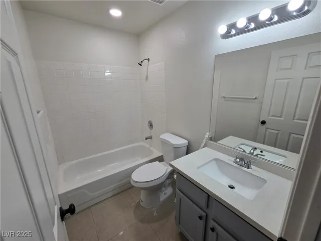 $1,800 | 2324 High Uintas Drive, North Las Vegas, NV 89031