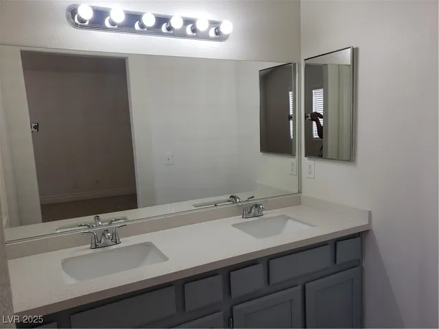 $1,800 | 2324 High Uintas Drive, North Las Vegas, NV 89031