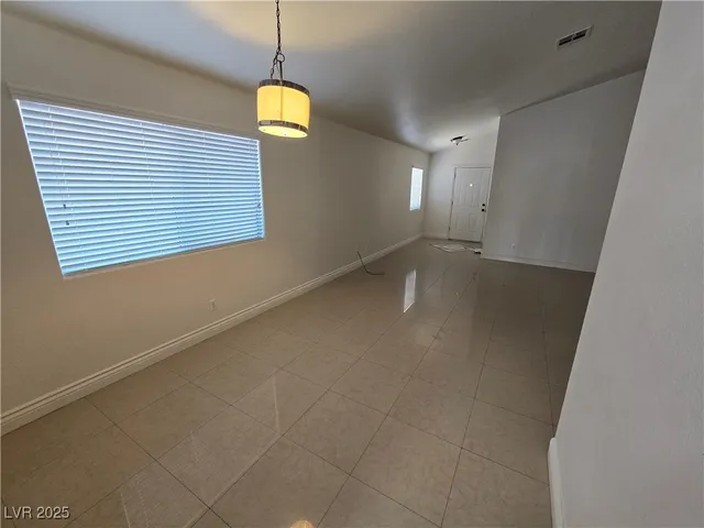$1,800 | 2324 High Uintas Drive, North Las Vegas, NV 89031