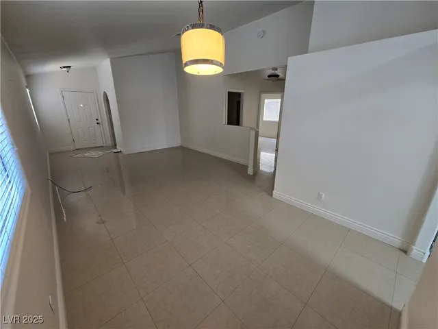 $1,800 | 2324 High Uintas Drive, North Las Vegas, NV 89031