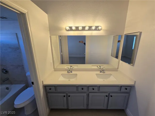 $1,800 | 2324 High Uintas Drive, North Las Vegas, NV 89031