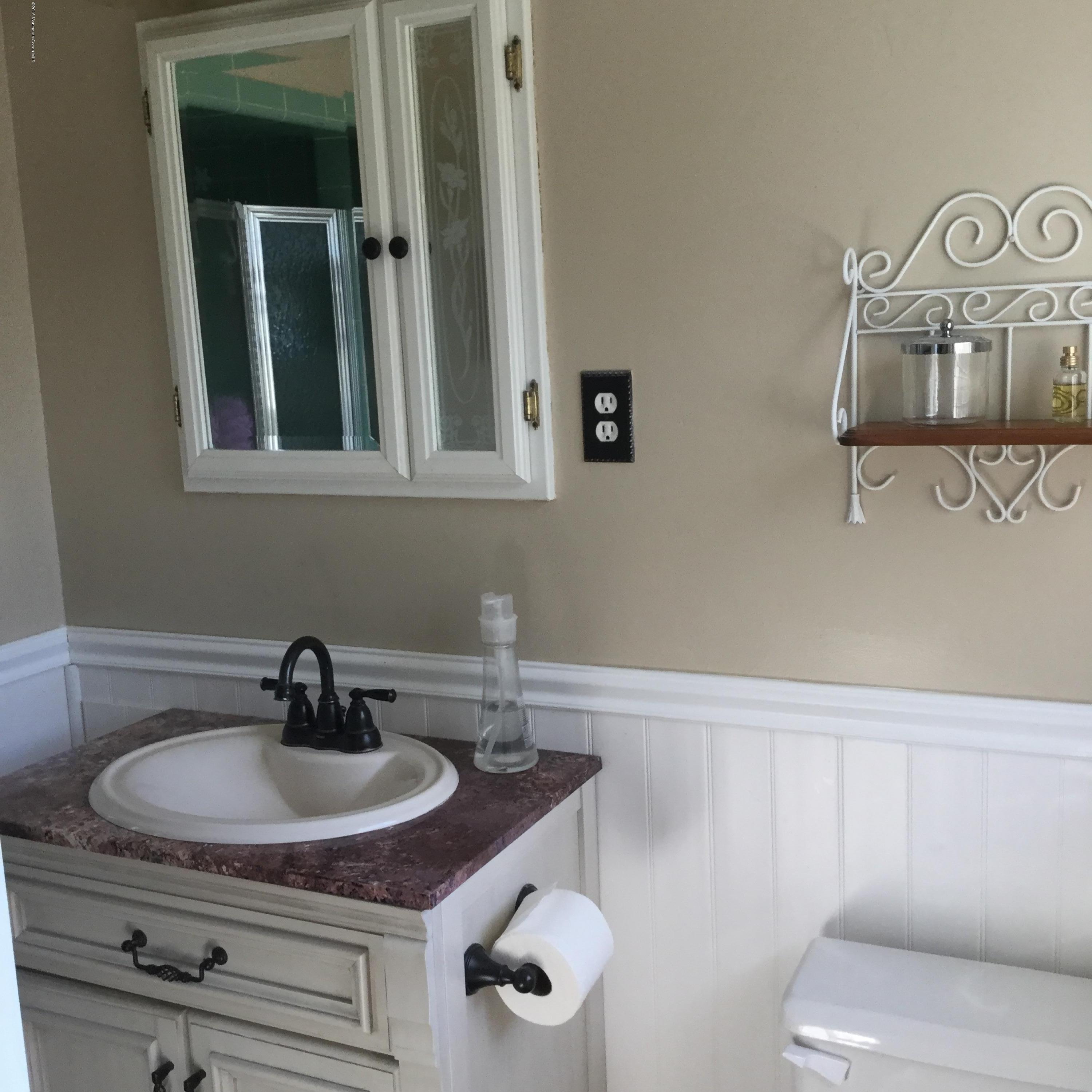 612 Bennetts Mills Road Jackson, NJ 08527 - Photo 16 of 27 Master bath