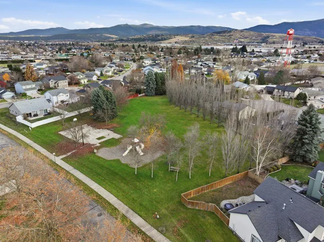 $389,900 | 18907 East Baldwin Lane, Greenacres, WA 99016