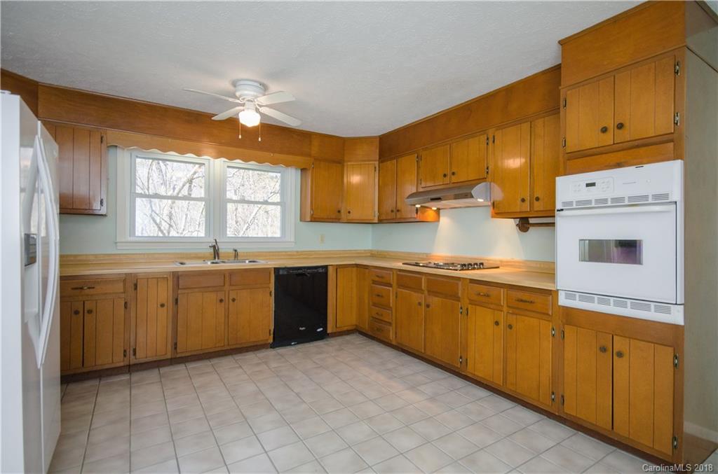 62 Number 9 Road Fairview, NC 28730 - Photo 12 of 24 Gallery Image 12
