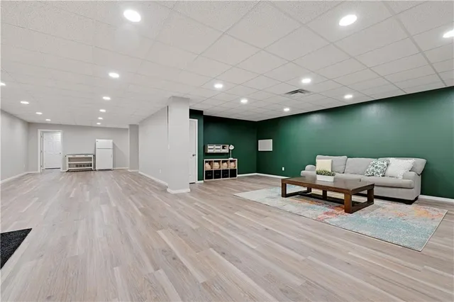 $995,000 | 34946 Spring Valley Road, Paola, KS 66071